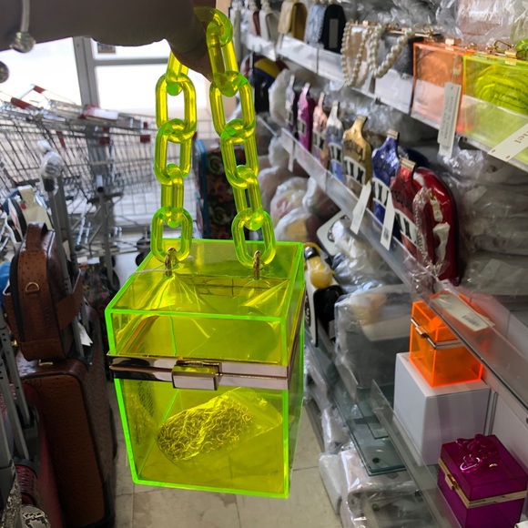 Clothes and Accessories - Picture 7 of 15